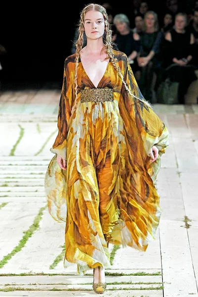 Look 26